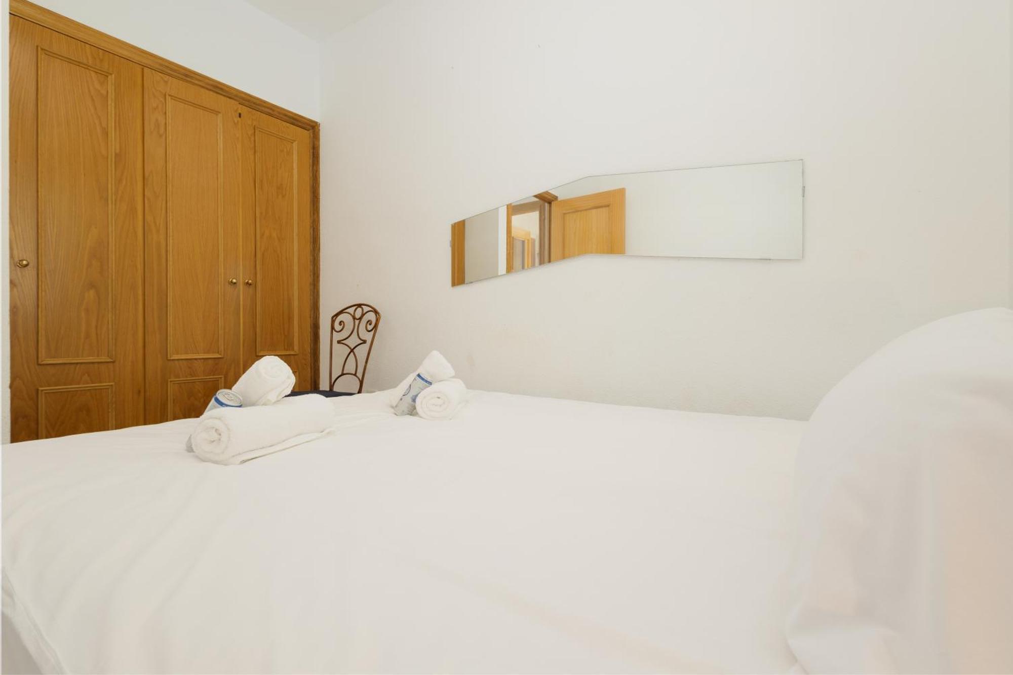 Beautiful Townhouse Walking Distance To The Beach In Costabella, Марбелья Экстерьер фото
