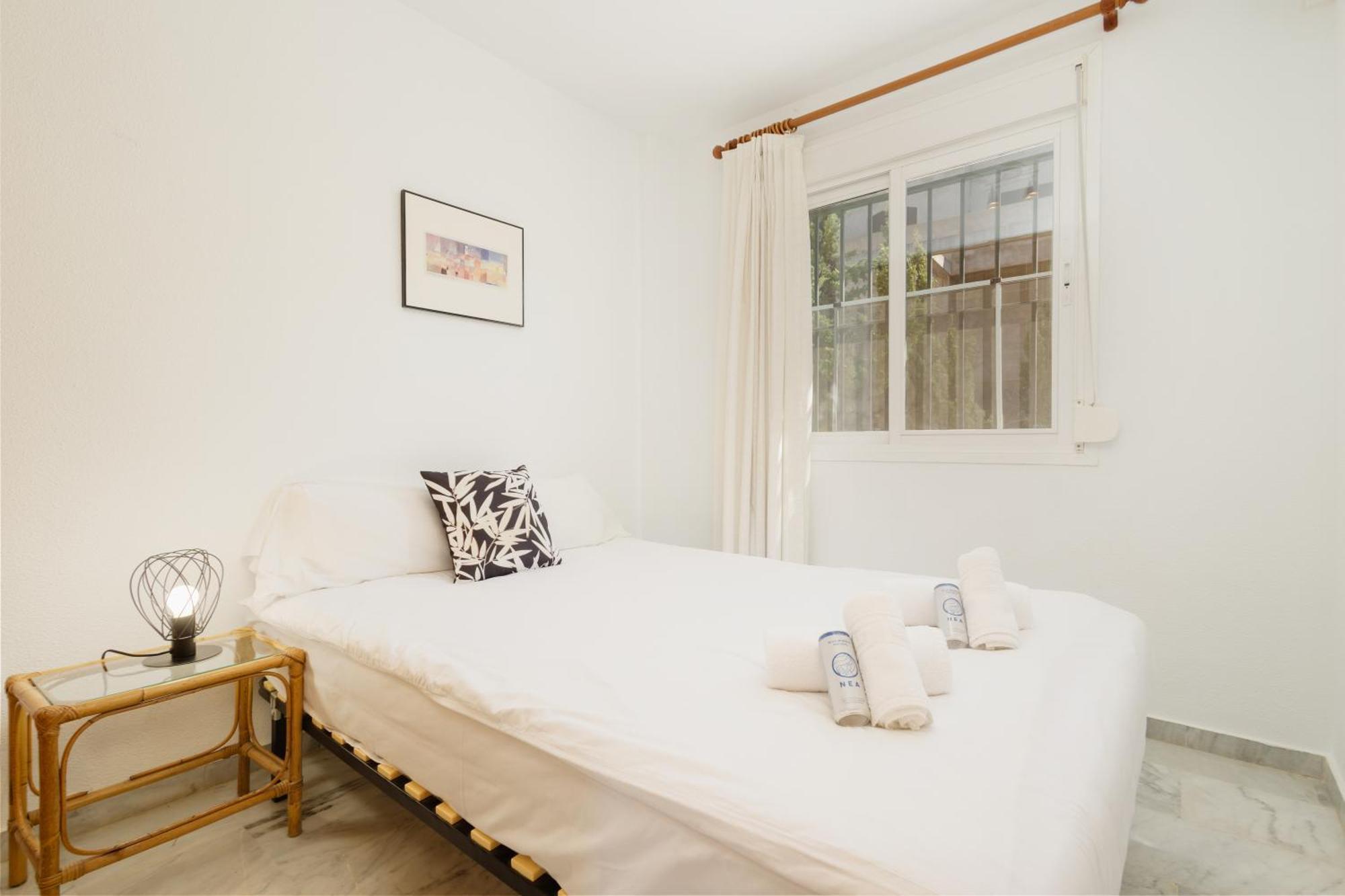 Beautiful Townhouse Walking Distance To The Beach In Costabella, Марбелья Экстерьер фото