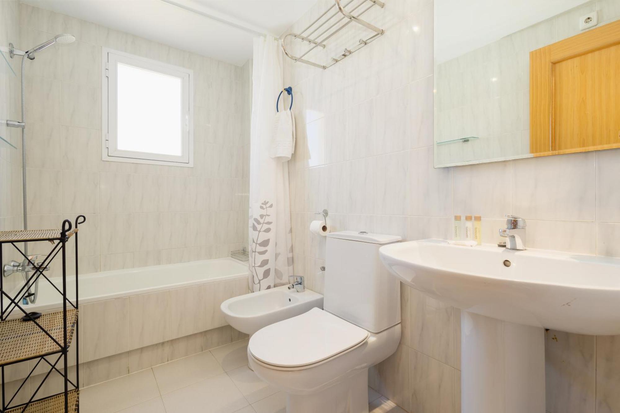 Beautiful Townhouse Walking Distance To The Beach In Costabella, Марбелья Экстерьер фото